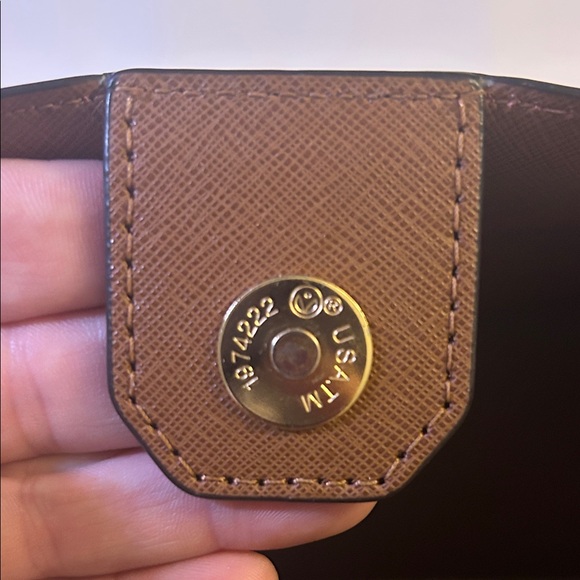 Michael Kors Greenwich Large Leather Bucket Grab Bag Pristine Condition - Picture 7 of 15